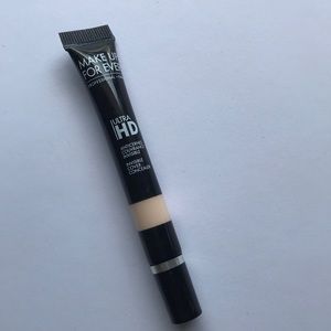 New MUFE Ultra HD Concealer in R20